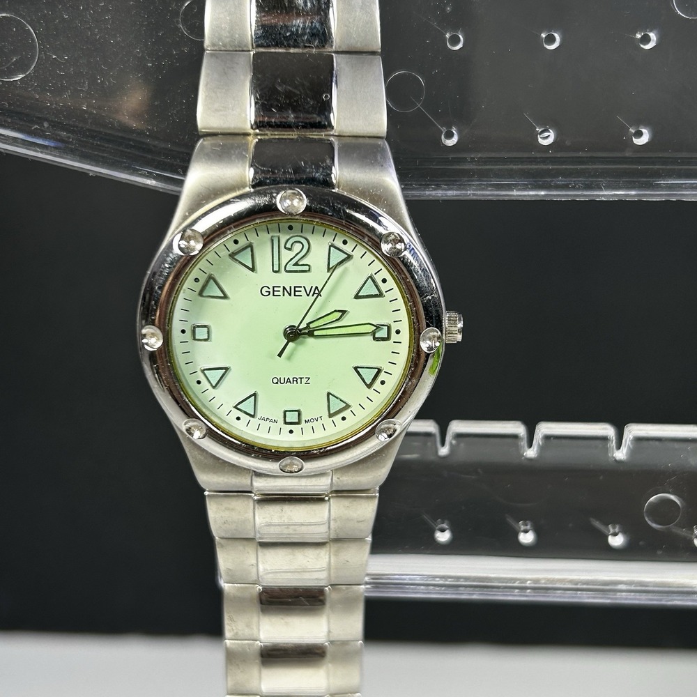 Vintage Geneva Quartz Mint Green Dial Stainless Steel Bracelet Watch Japan‎ Movt